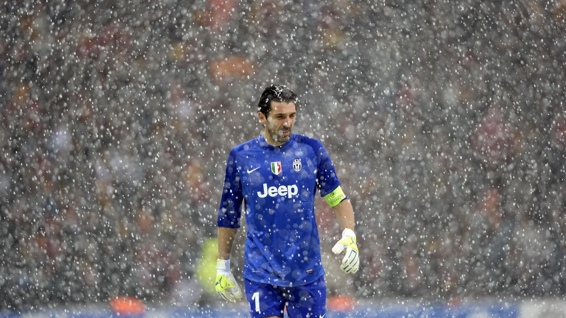 开云体育移动版-转会：皇马刚刚签下一名欧洲顶级中场，布局未来，皇马欧战